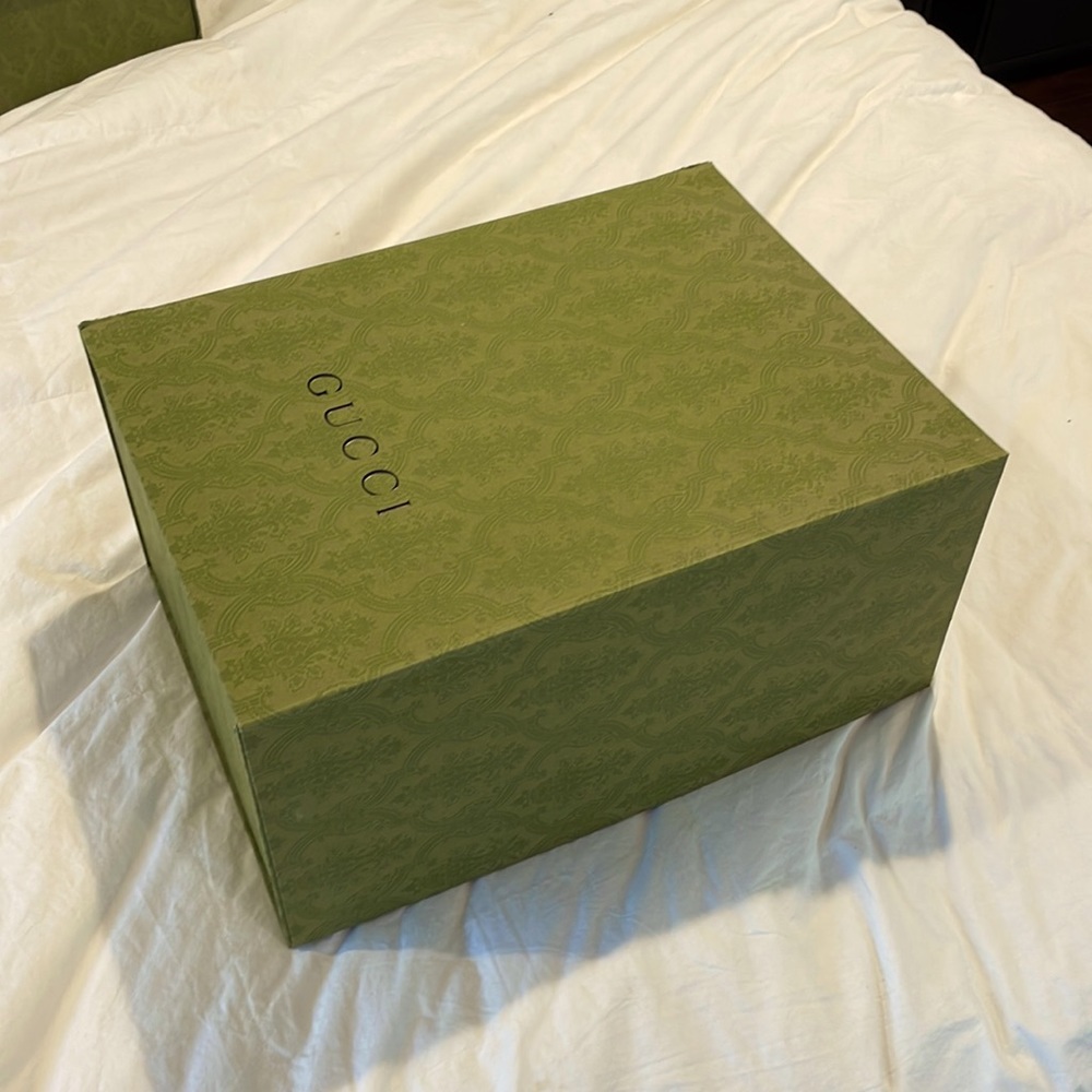 XL Gucci Magnetic Box
